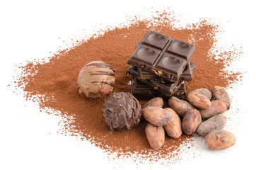 Schokolade, Pralinen und Kakaobohnen