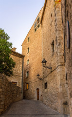 Narrow street on the way to the Cathedral of Saint Mary of Giron