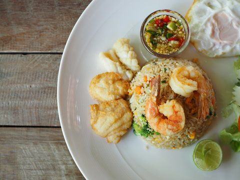 Thai food : fried rice seafood