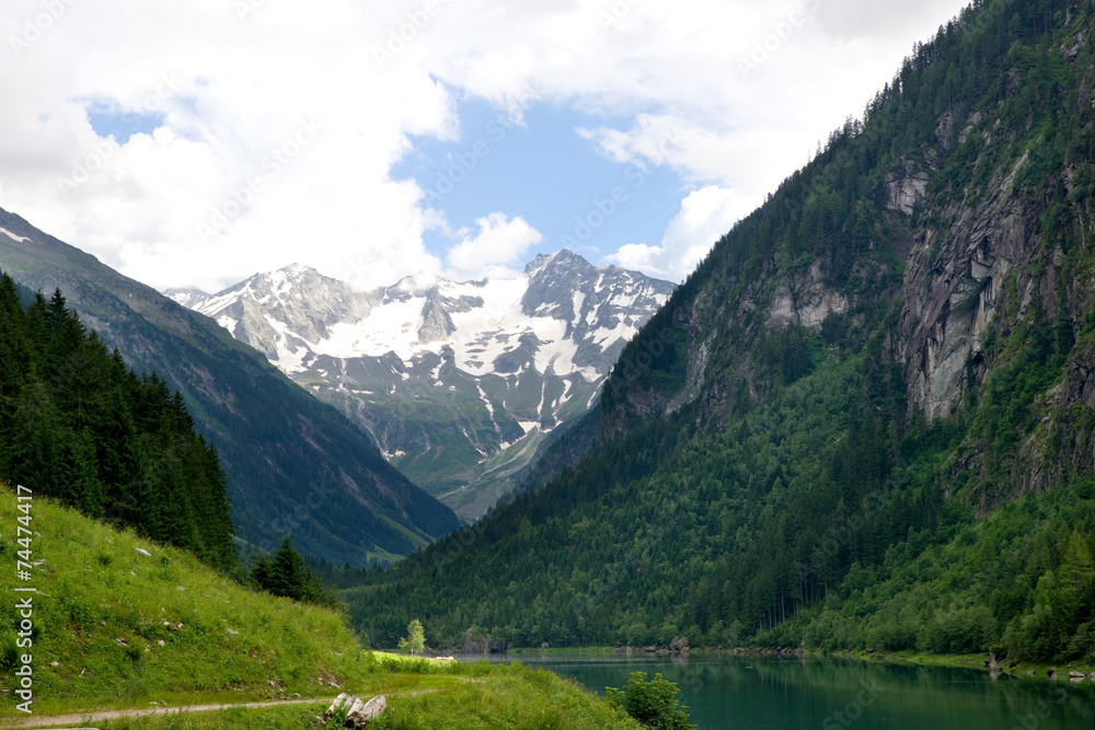 Wall mural Stillup Speichersee - Zillertal - Alpen