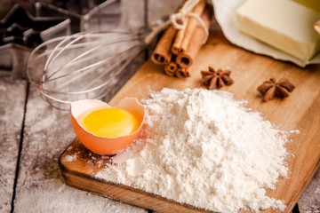 Baking christmas cookies