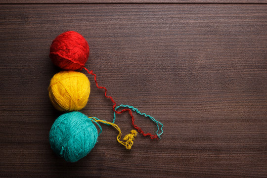 knitting balls of threads