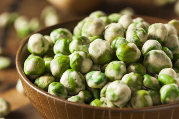 Homemade Dry Spice Wasabi Peas