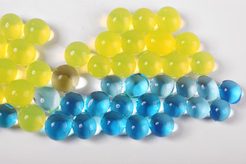 hydrogel yelow blue balls