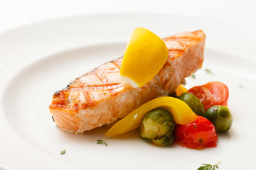 salmon steak with vegetables
