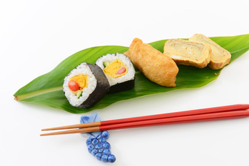 巻き寿司と稲荷寿司