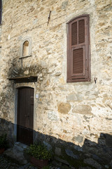 Fototapeta na wymiar Vecchia facciata