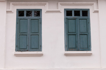 Obraz na płótnie Canvas The old wooden window.