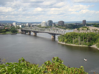 Obraz premium Vista da Alexandra Bridge em Ottawa