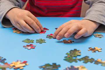 child and puzzles