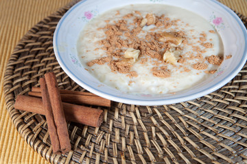 Rice with milk and cinnamon