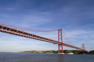 Fototapeta na wymiar portuguese bridge over the tagus river