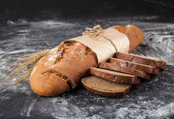 sliced loaf black bread
