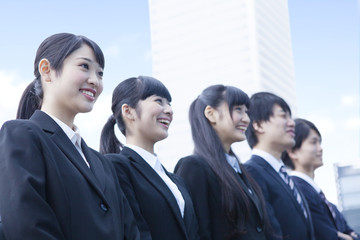 笑顔の新社会人