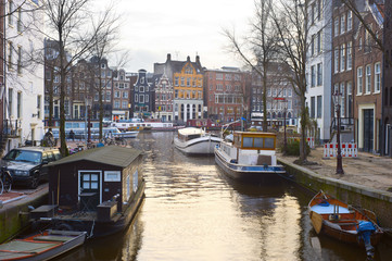 Fototapeta na wymiar Amsterdam city center
