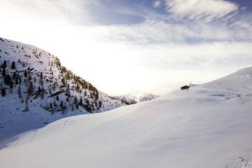 Veduta di montagna invernale