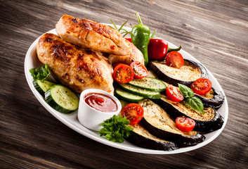 Roast chicken fillet and vegetables