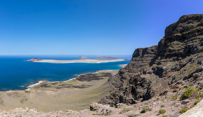 Fototapeta na wymiar Insel La Graciosa vom Mirador del Rio, Lanzarote