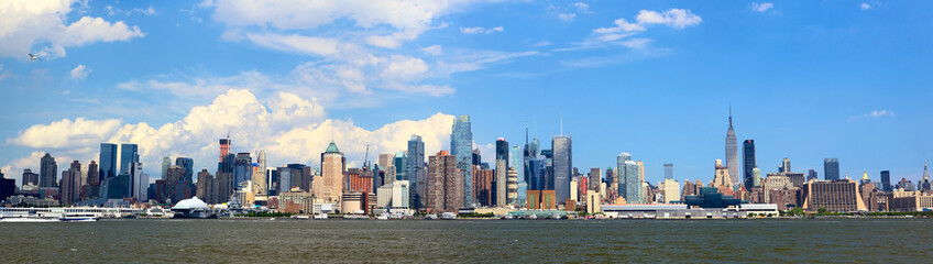 Manhattan skyline panorama over Hudson River