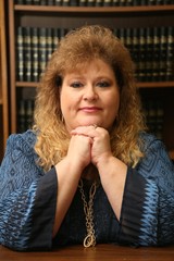 Naklejka premium Portrait Plus Size Woman with emotion