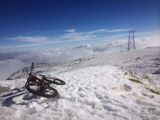 Winter: Gipfel Radtour im Schnee