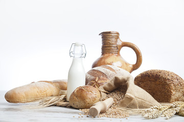 full corn bread, honey and milk © pawel70