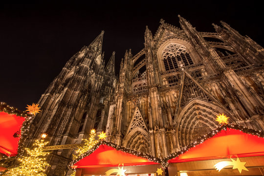 cologne cathedral with christmas market
