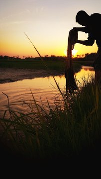 Local life in nearly dask (catching fosh)