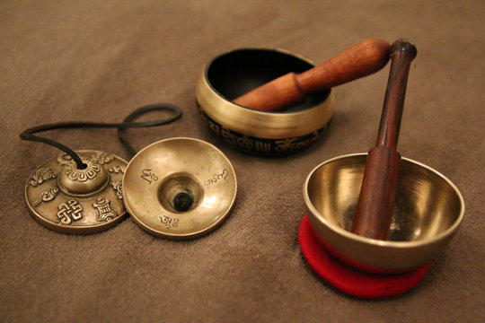 Tingsha and singing bowl