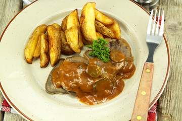 langue de boeuf sauce piquante