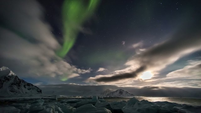 Beautiful Arctic landscape with Northern Lights - Spitsbergen