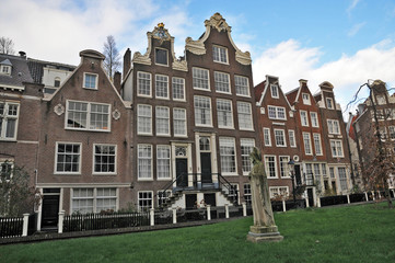 Fototapeta na wymiar Amsterdam, il Beginenhof - Olanda