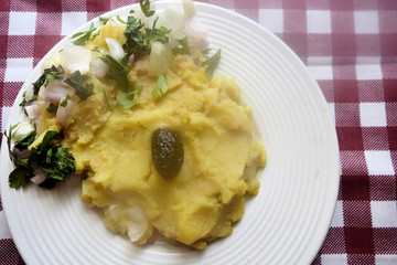 Fava. Yellow split pea puree