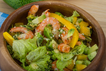 Salad with shrimps and avocado