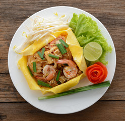 pad thai. Thai style noodles