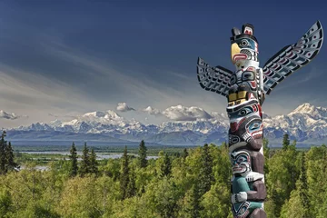 Washable wall murals Canada Mountain landscape with wooden totem pole 