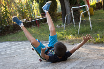 skateboard accident © carballo