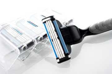 multiple blade razor