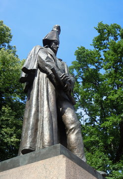Statue of Field Marshal Barclay de Tolly (Riga, Latvia)
