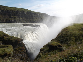 Fototapeta na wymiar Island Wasserfall