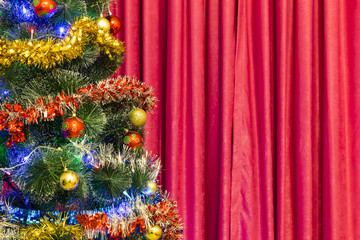 Christmas tree with toys