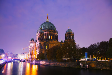 Berliner Dom overview © andreykr