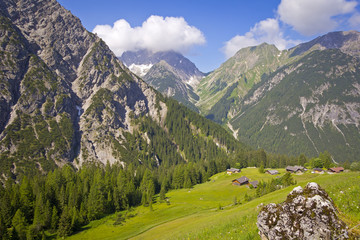 Fototapeta na wymiar In the Austrian Alps