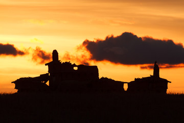 Palomar derruido al atardecer. Otero de Sariegos, Zamora.