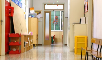corridor of a kindergarten with a courtroom at the bottom withou