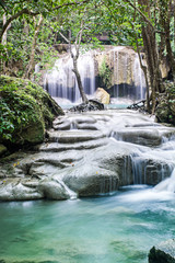 Naklejka premium Beautiful waterfall in deep forest
