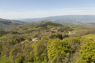 Fototapeta na wymiar Пейзажи Тосканы. Вид с горы Верна.