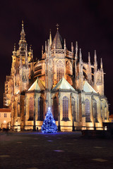Fototapeta na wymiar Night St. Vitus' Cathedral on Prague Castle with Christmas Tree