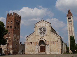 Fototapeta na wymiar The San Zeno basilica in Verona in Italy