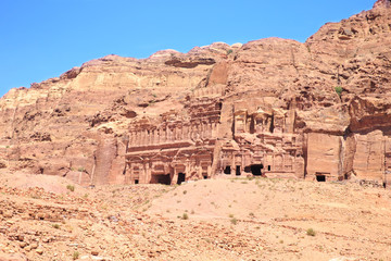 Fototapeta na wymiar Beautiful red rock formations in Petra Jordan.